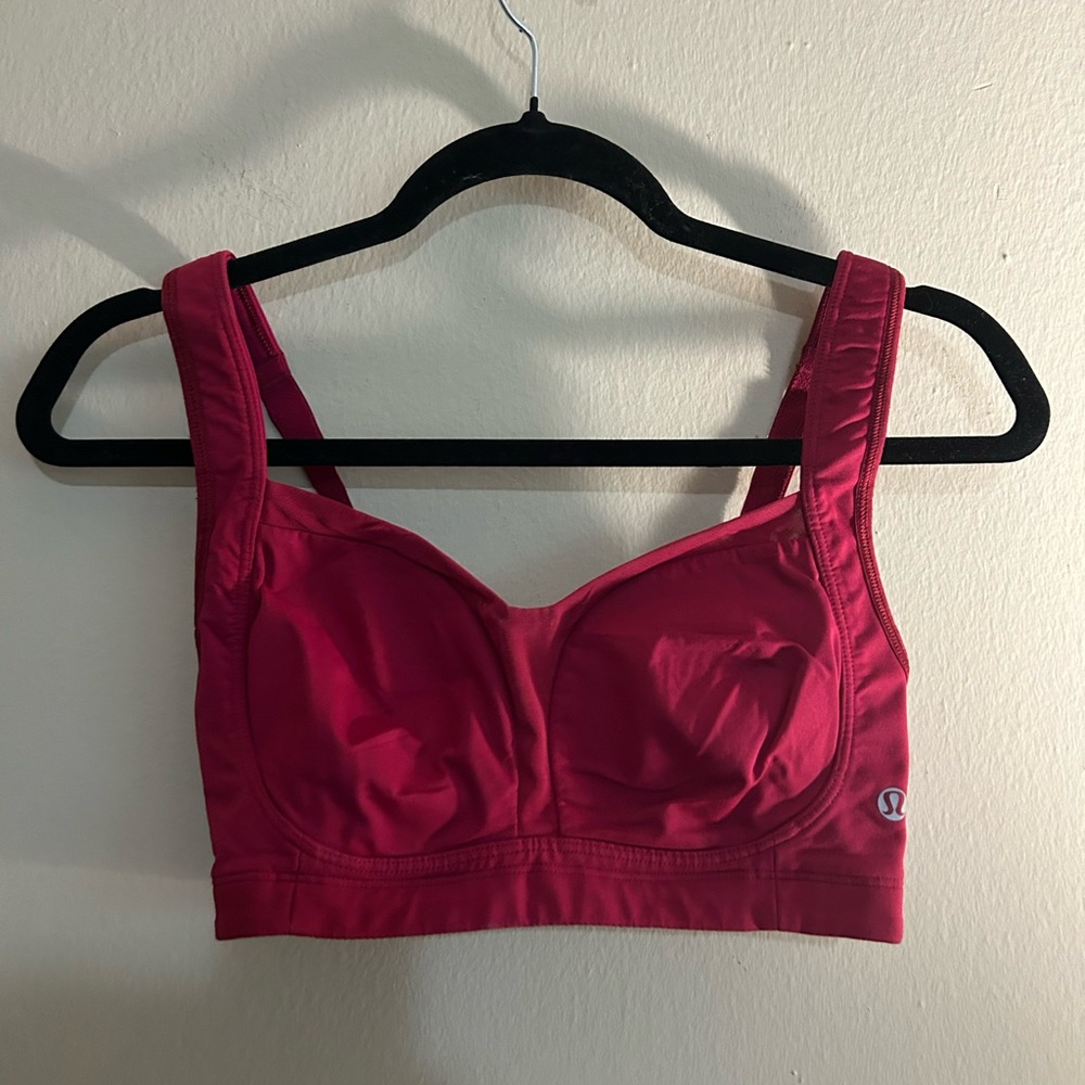 Lululemon sports bra